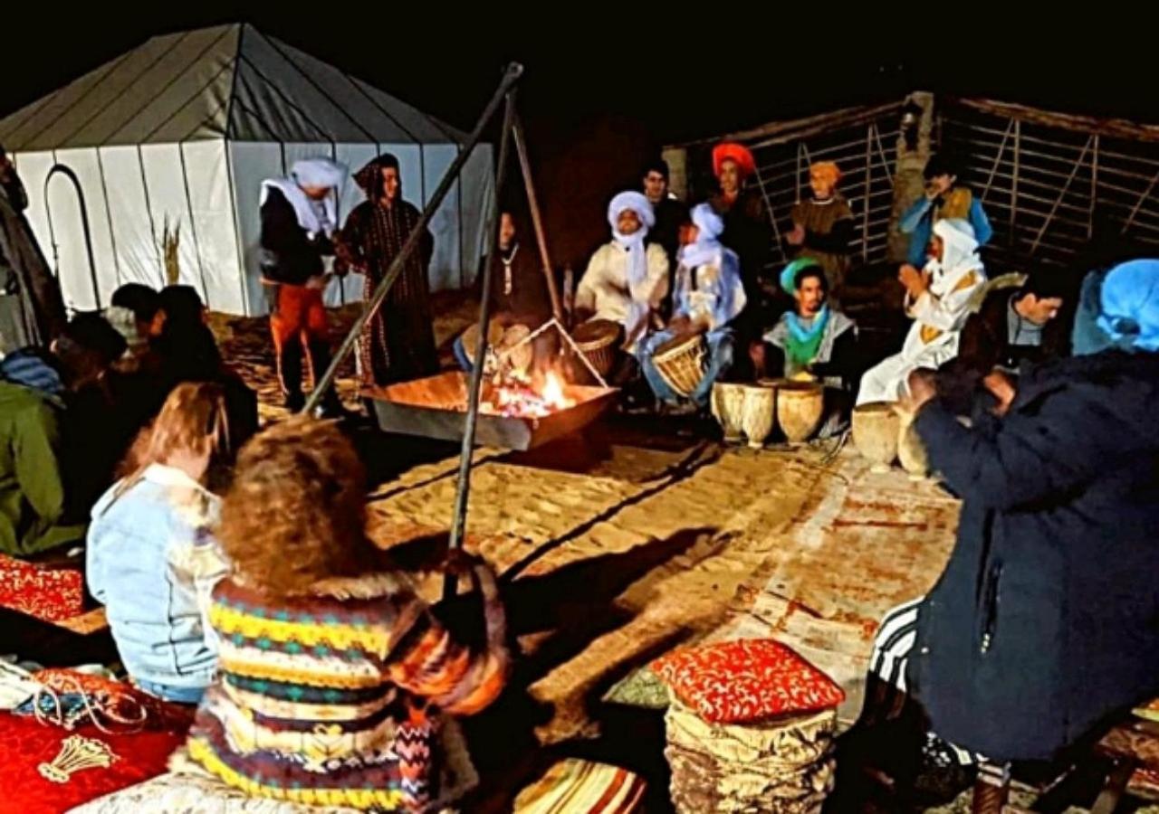 Fabulous Luxury Camp Hotel Merzouga Bagian luar foto