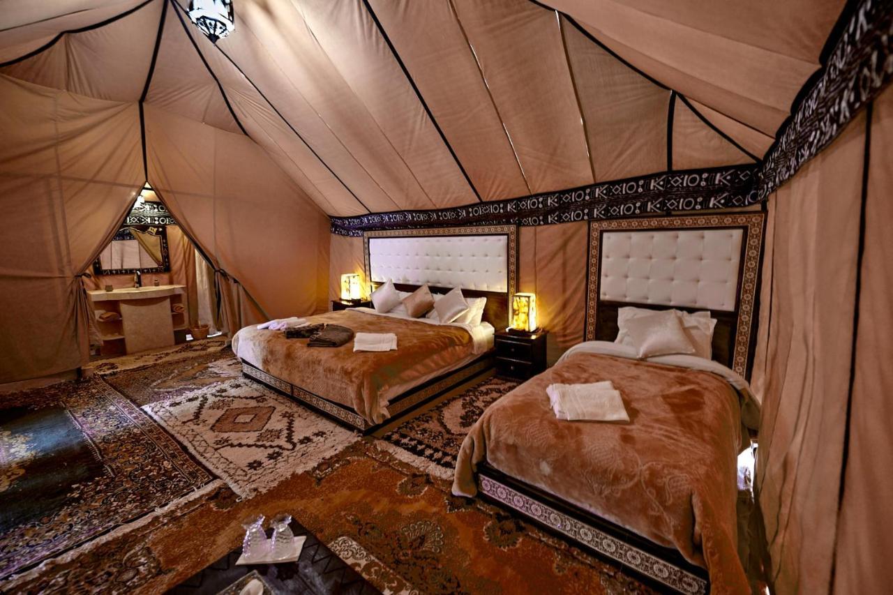 Fabulous Luxury Camp Hotel Merzouga Bagian luar foto
