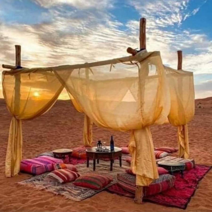 Fabulous Luxury Camp Hotel Merzouga Bagian luar foto