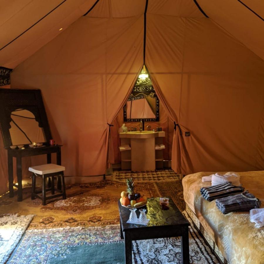 Fabulous Luxury Camp Hotel Merzouga Bagian luar foto
