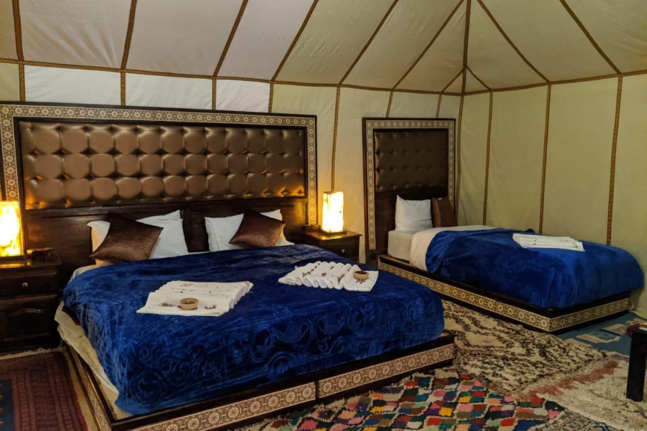 Fabulous Luxury Camp Hotel Merzouga Bagian luar foto