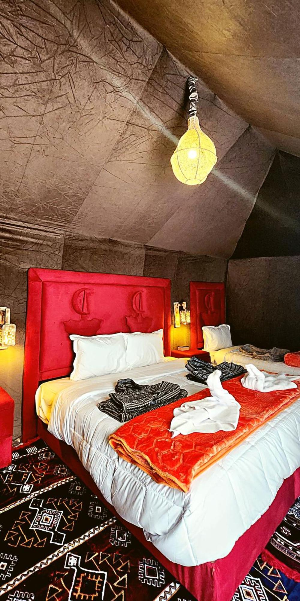 Fabulous Luxury Camp Hotel Merzouga Bagian luar foto