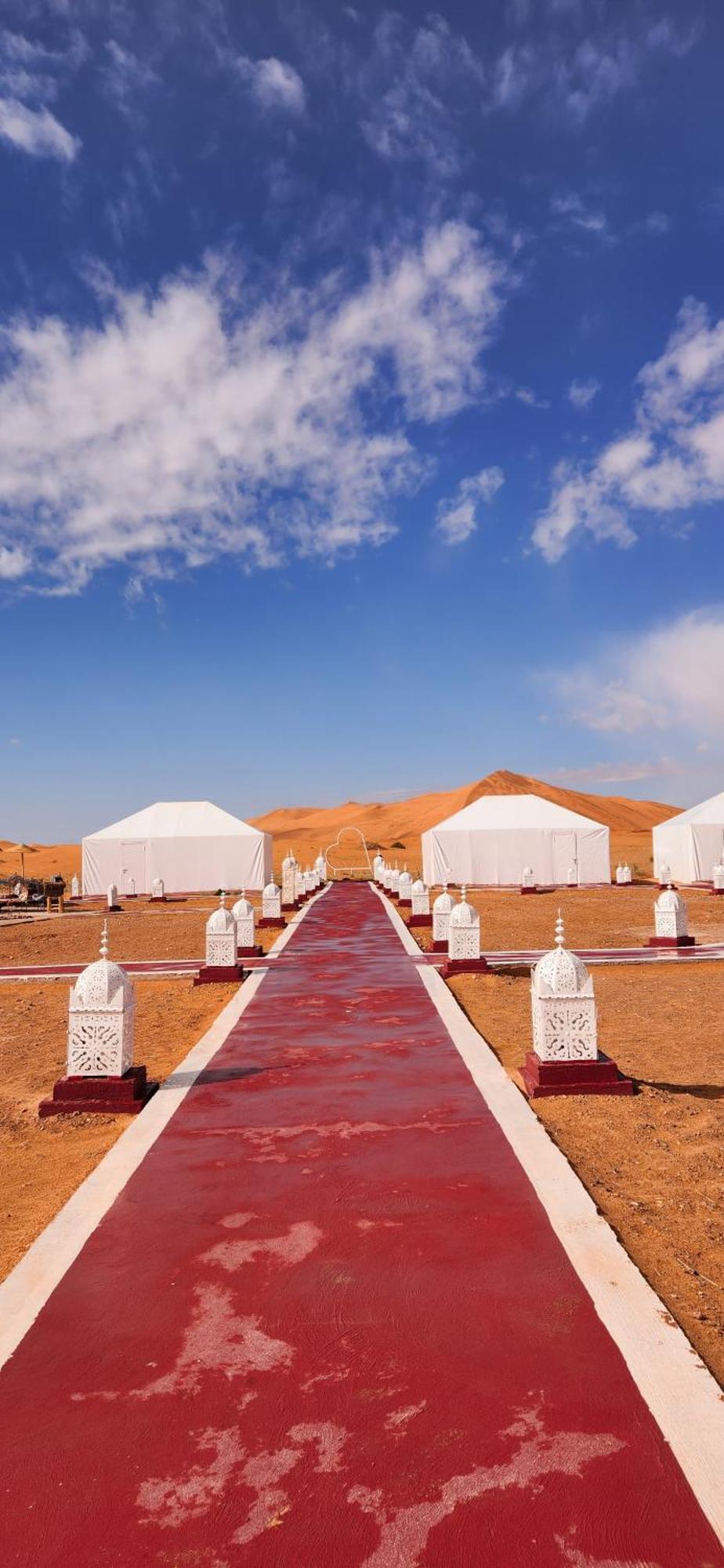 Fabulous Luxury Camp Hotel Merzouga Bagian luar foto