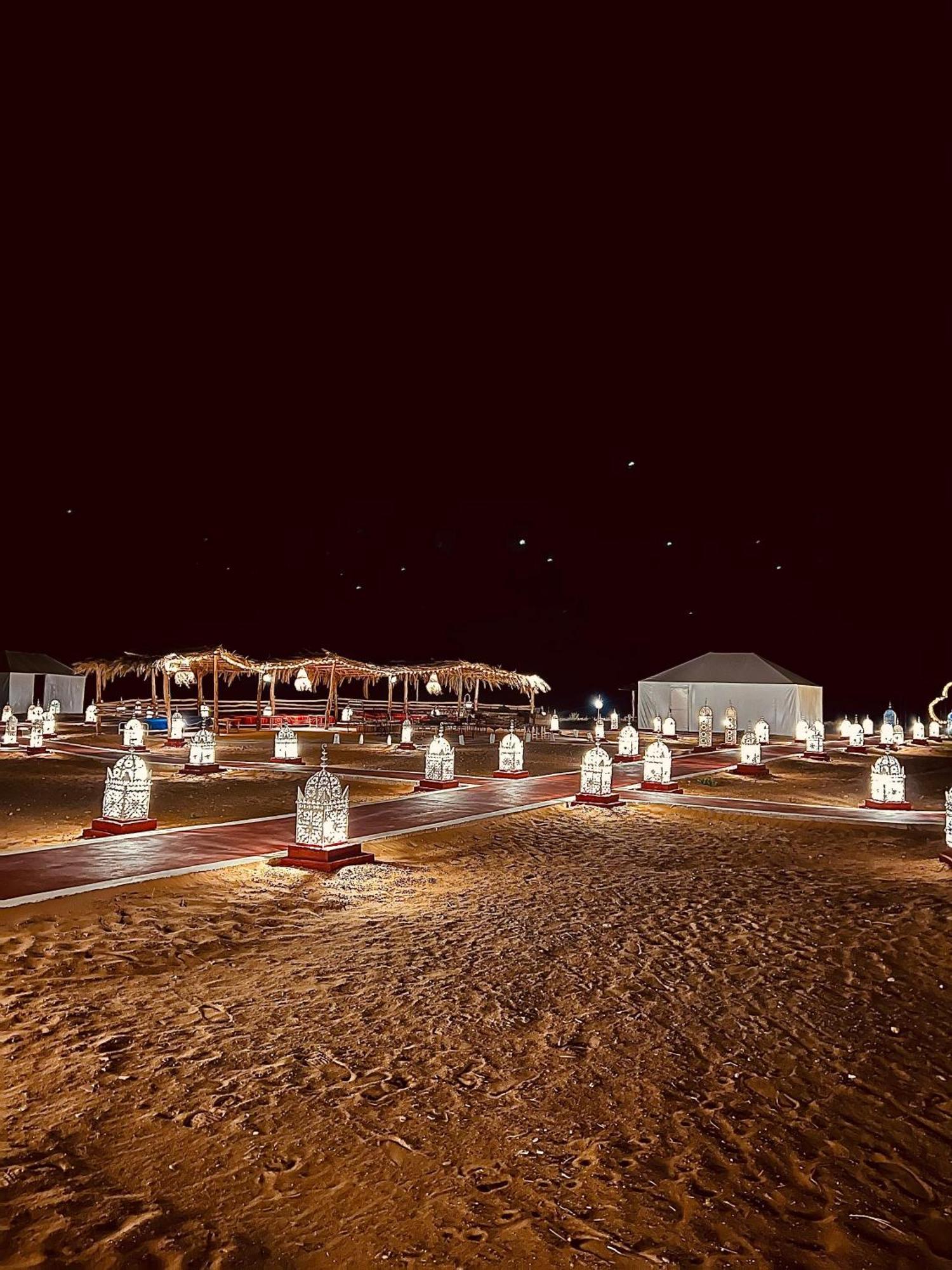 Fabulous Luxury Camp Hotel Merzouga Bagian luar foto